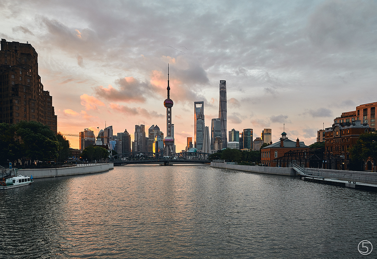 魔都印象2021（图ZMjczMTg2NjAw） - 环境/建筑摄影 - 站酷设计师五度摄影原创素材 - 站酷ZCOOL