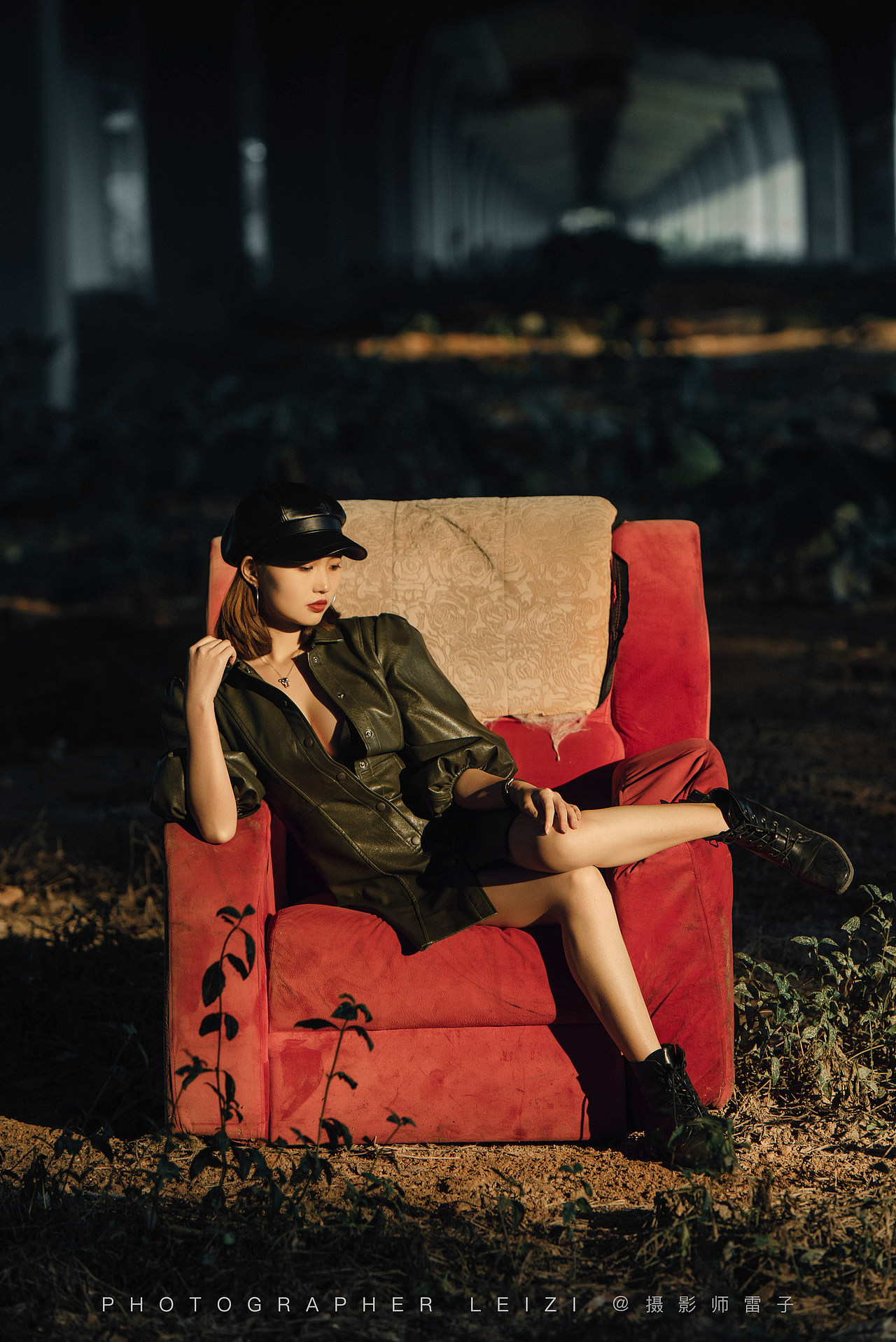 红沙发（图ZMjA1MTcxODY0） - 人像摄影 - 站酷设计师雷影集原创素材 - 站酷ZCOOL