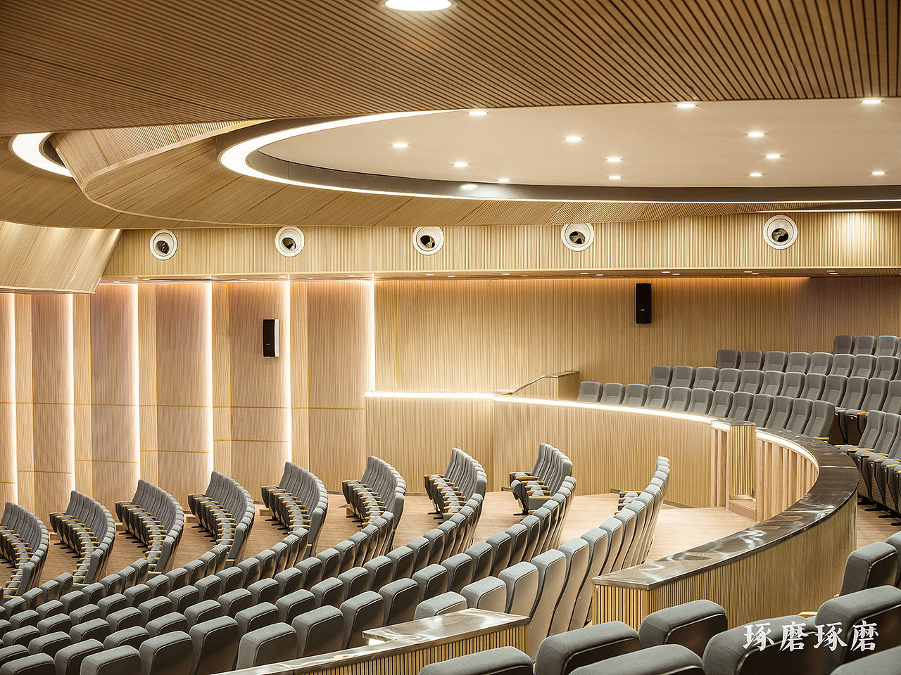 功能与美学平衡,琢磨琢磨首个音乐厅空间项目投入使用_琢磨琢磨zomozo