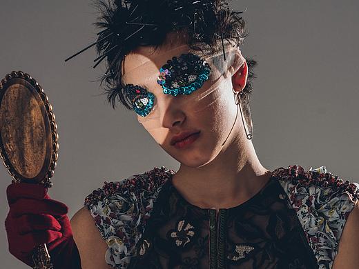 BYRON LARS 19 FW "The Self-Portrait" 