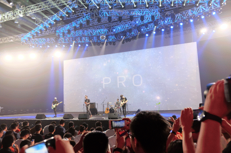 魅族pro5发布会动图集合，汪峰、逃跑计划和热情的魅友们！（图ZMzQzMzU5ODA=） - 人文/纪实摄影 - 站酷设计师盛了碗饭原创素材 - 站酷ZCOOL
