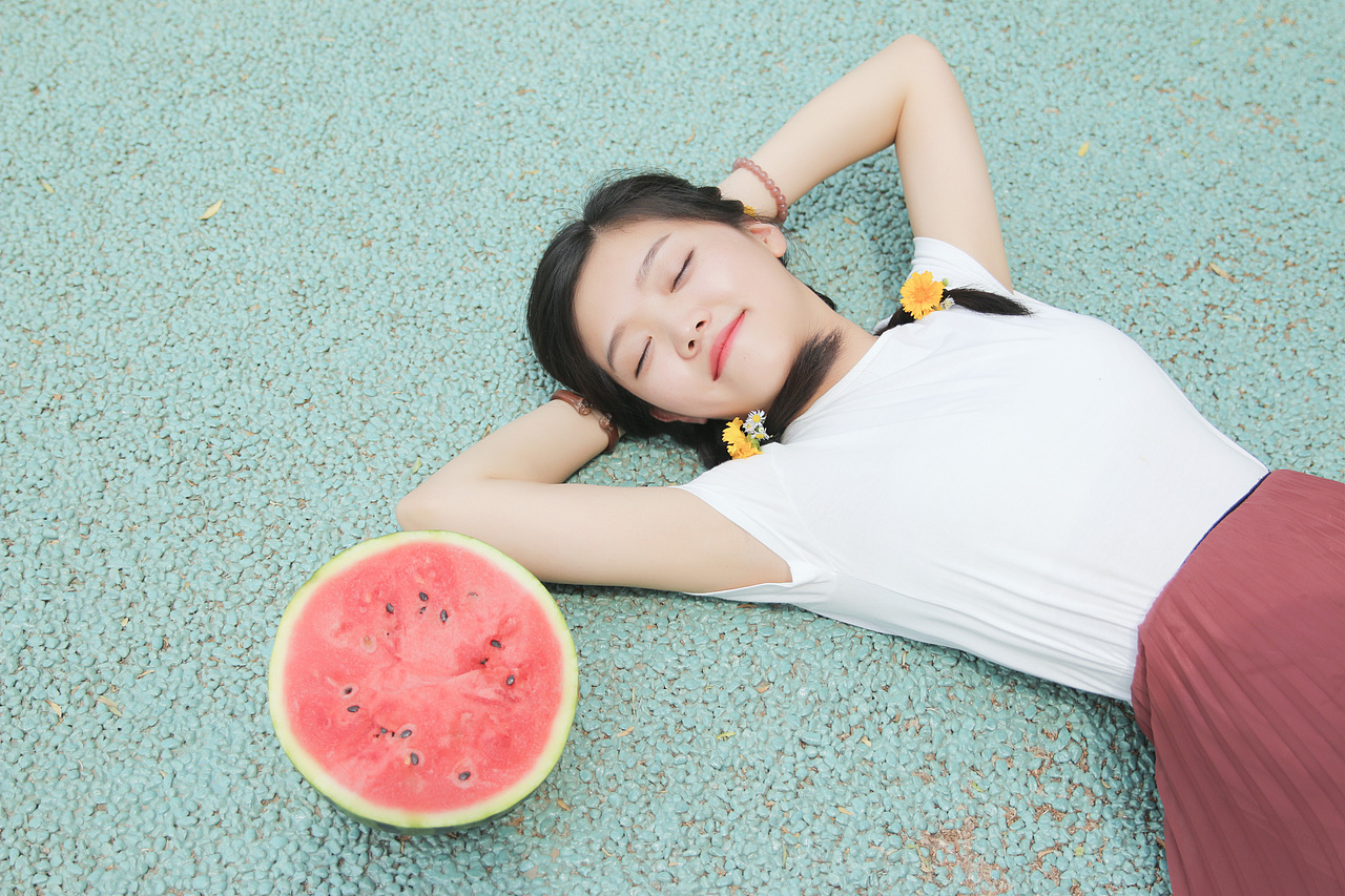 西瓜美少女的夏天