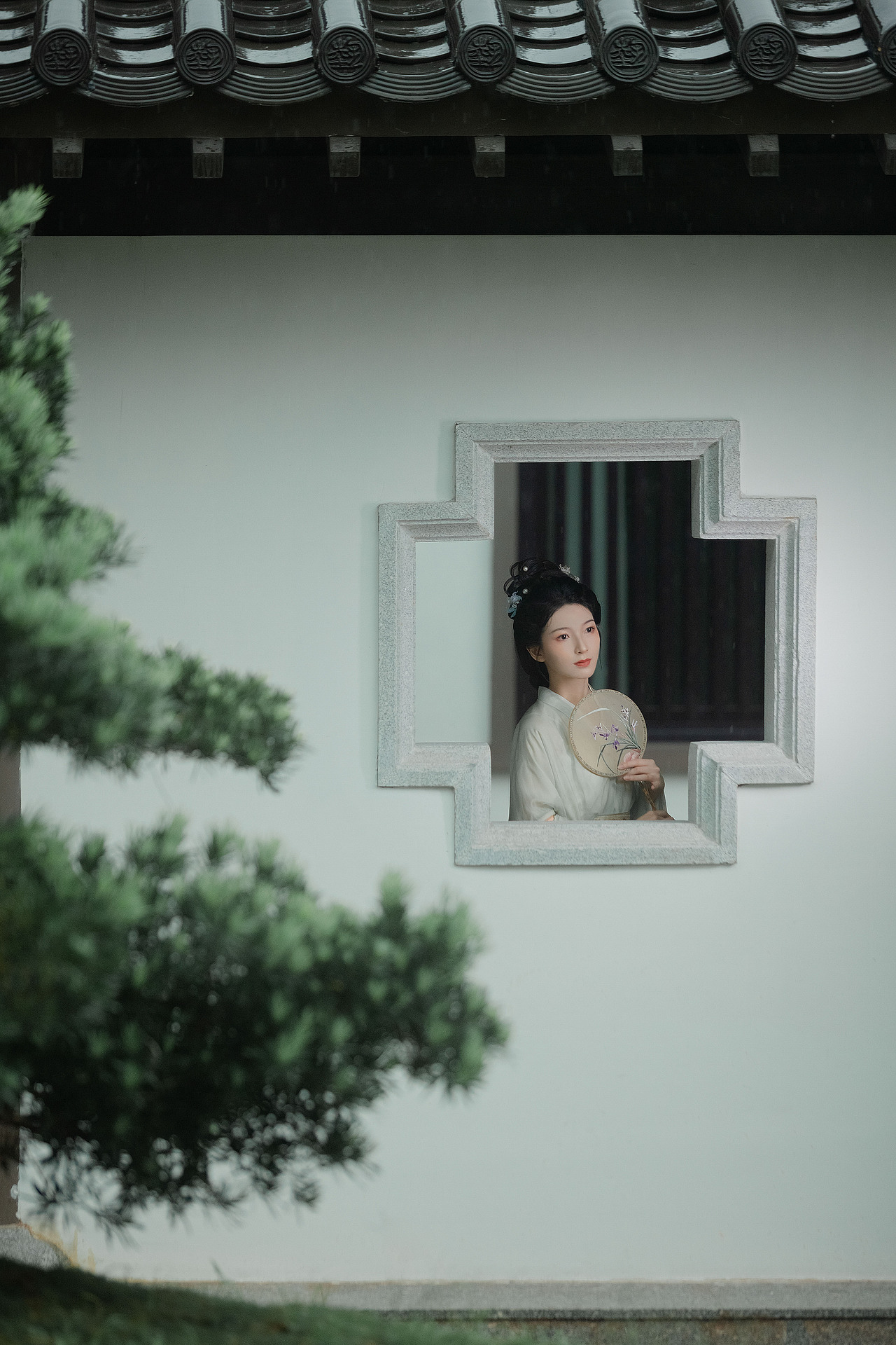 雨打芭蕉（图ZMzQyNzkxNzk2） - 人像摄影 - 站酷设计师若寒Rock原创素材 - 站酷ZCOOL