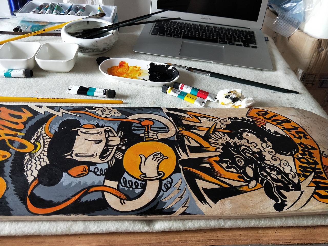 给小屁孩画的滑板涂鸦