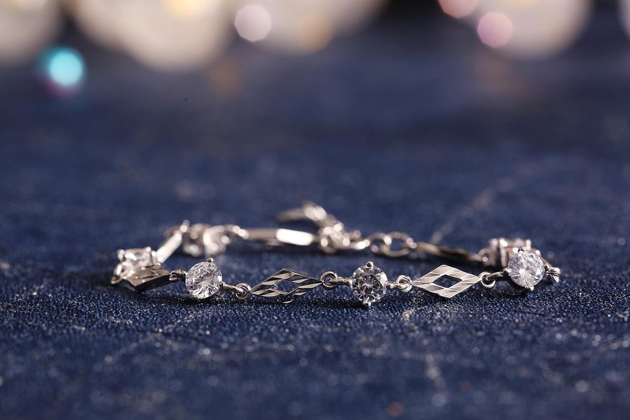 银饰手链产品拍摄图