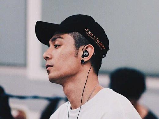 APP樣機(jī)展示（個(gè)人主頁-ZMjg0MjY5MTI=） - APP界面 - 站酷設(shè)計(jì)師街頭x撿破爛原創(chuàng)素材 - 站酷ZCOOL