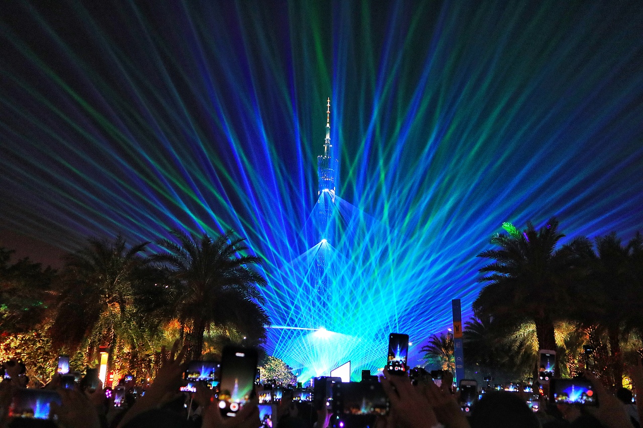 2018广州国际灯光节（图ZMTM2Njc4OTEy） - 环境/建筑摄影 - 站酷设计师圆瓶_pp原创素材 - 站酷ZCOOL