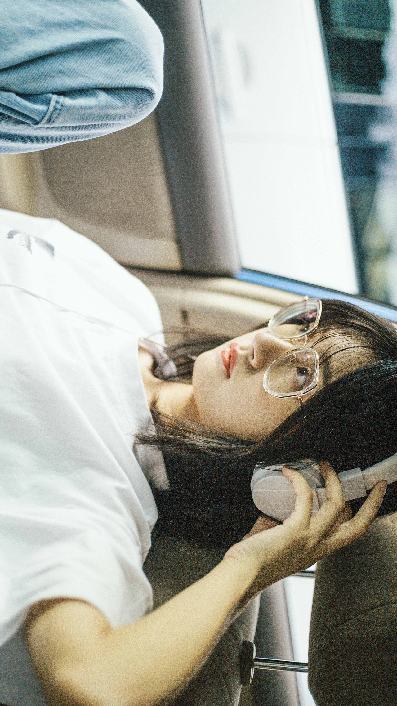 那就请大家歪头查看🌝（图ZMzAyODc5ODc2） - 人像摄影 - 站酷设计师鱼干Y原创素材 - 站酷ZCOOL