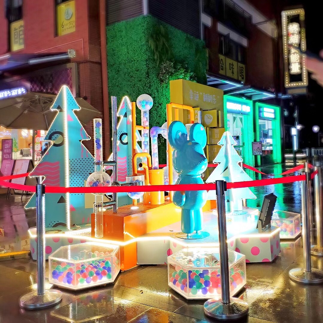 为某商业体设计的圣诞美陈