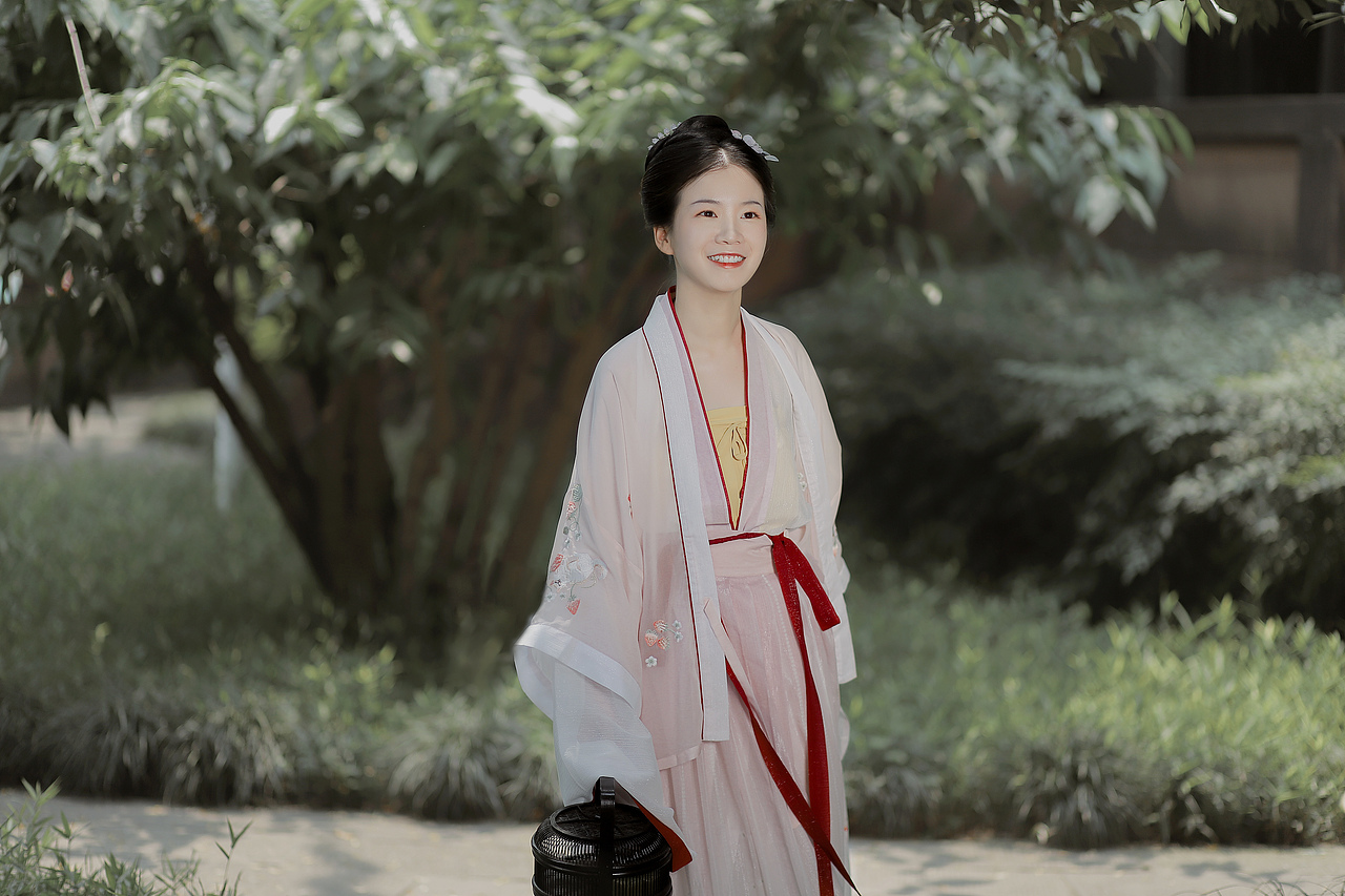 吾家有女初长成