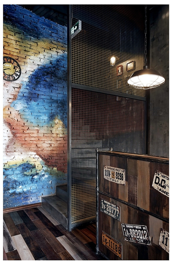 淄博工业风遇见西餐厅,碰撞出不一般的火花