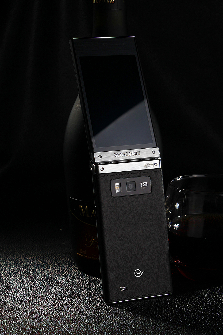 这个深色的背景很好看