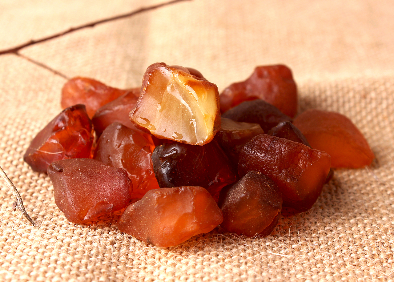 珠宝摄影- 蜜蜡 (原石)