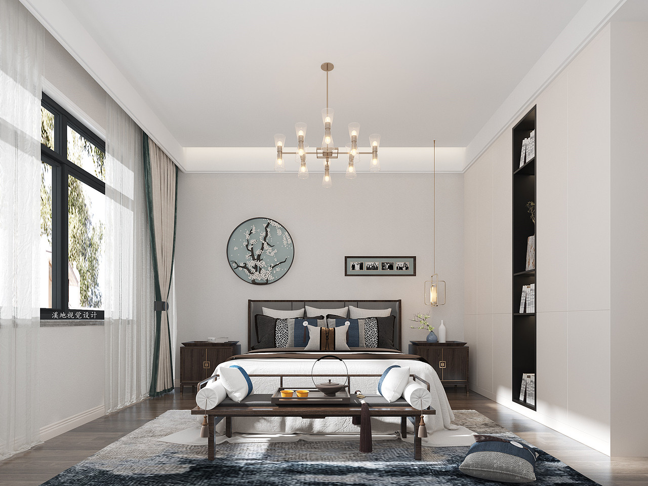 瓶身勾勒的牡丹一如你初妆