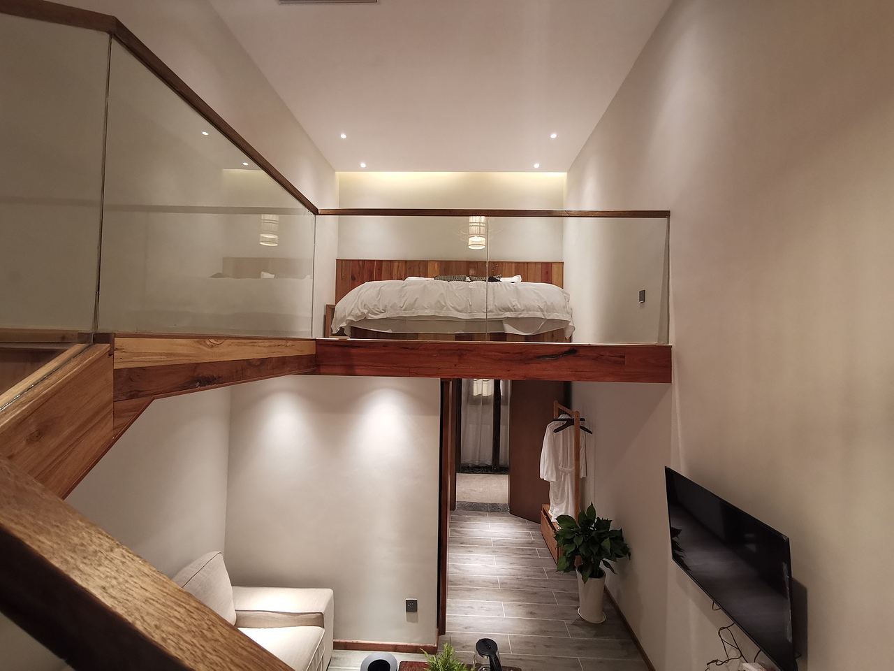 我们打碎了一个瓷器——记瓷城渌水旁的民宿