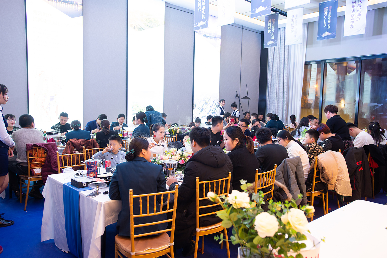 客户答谢暖场火锅宴（融创世樾城）（图ZMTkwNjA5NjM2） - 人文/纪实摄影 - 站酷设计师放狼的小羊原创素材 - 站酷ZCOOL