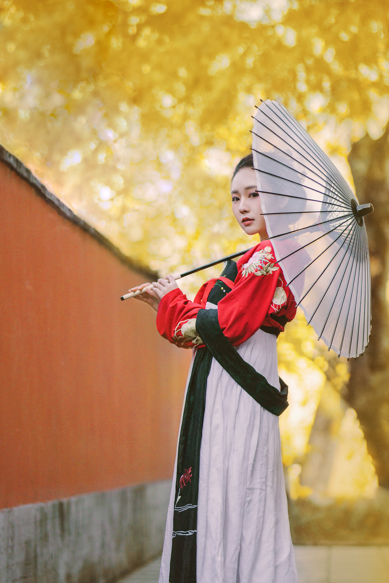 汉服·行香子·天与秋光（客片欣赏）（图ZMTI1MTMxMTMy） - 人像摄影 - 站酷设计师酒暖努力努力原创素材 - 站酷ZCOOL