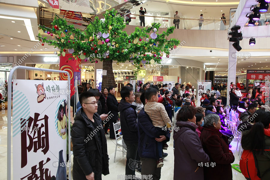 儿童陶艺店活动现场图
