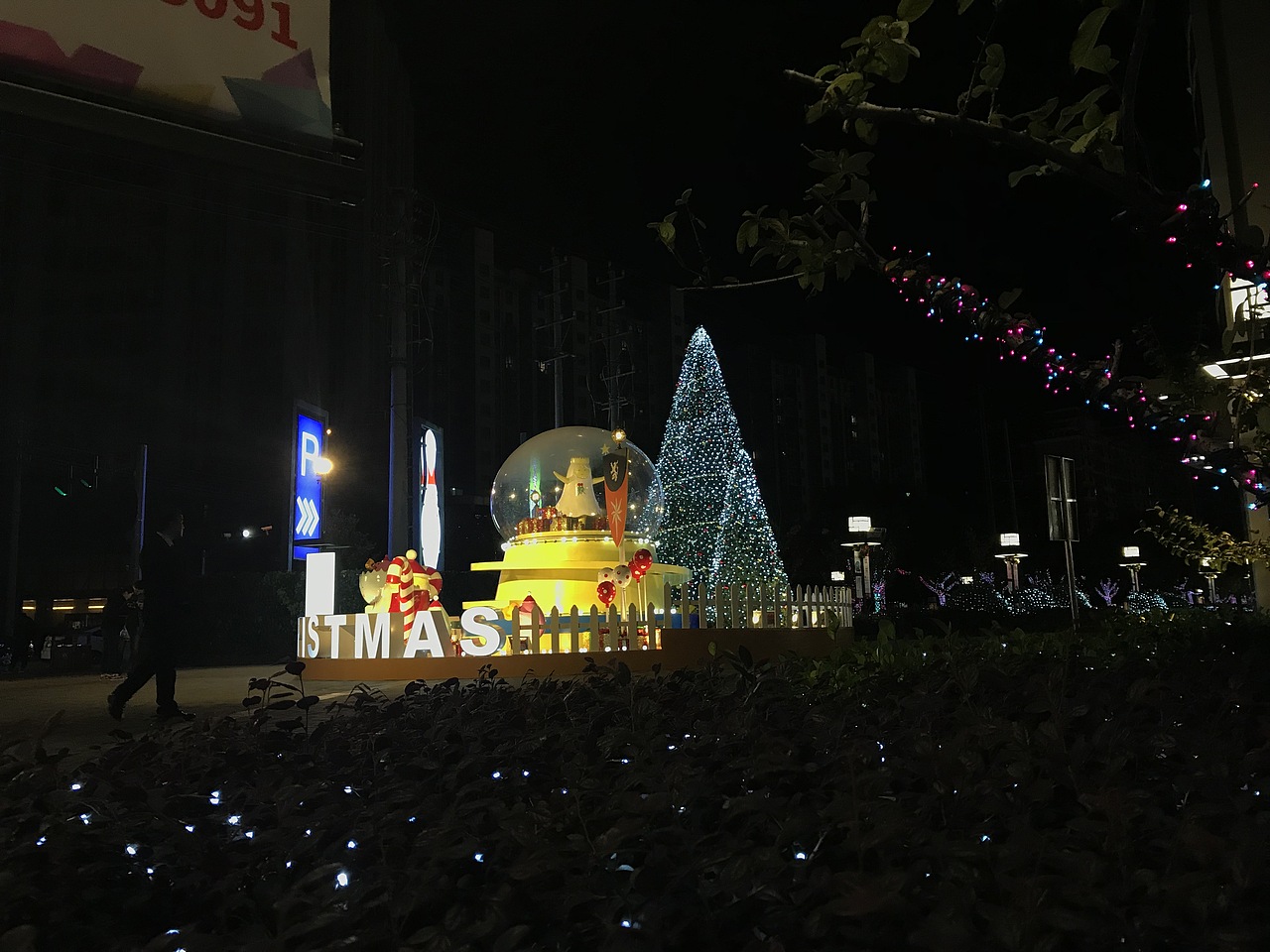 上海大宁国际、昆山昆城广场2017圣诞节主题装置设计（图ZMTAwMTUxNjI4） - 商业插画 - 站酷设计师刘佩佩插画原创素材 - 站酷ZCOOL