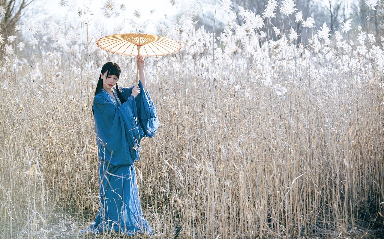 芦花深处（图ZMzU1NzUxMDI4） - 人像摄影 - 站酷设计师摄影爱好者江枫原创素材 - 站酷ZCOOL