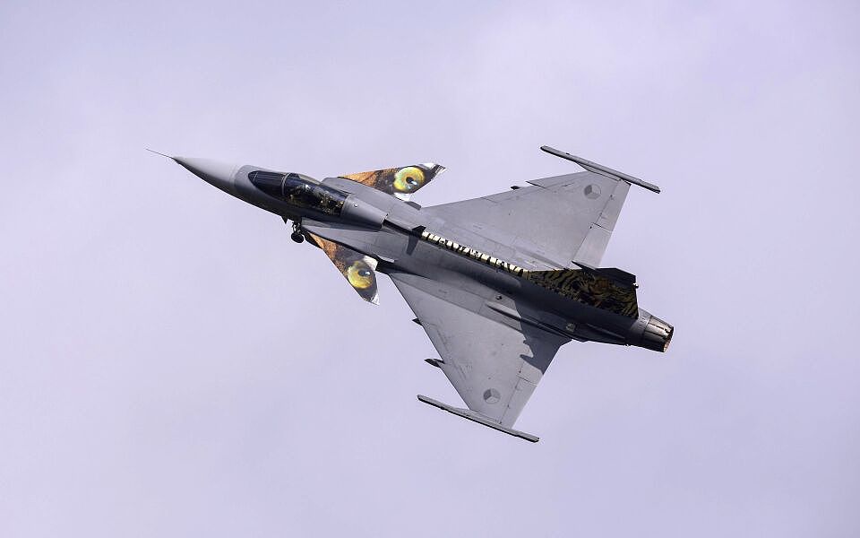 鹰狮战斗机涵道像真机设计