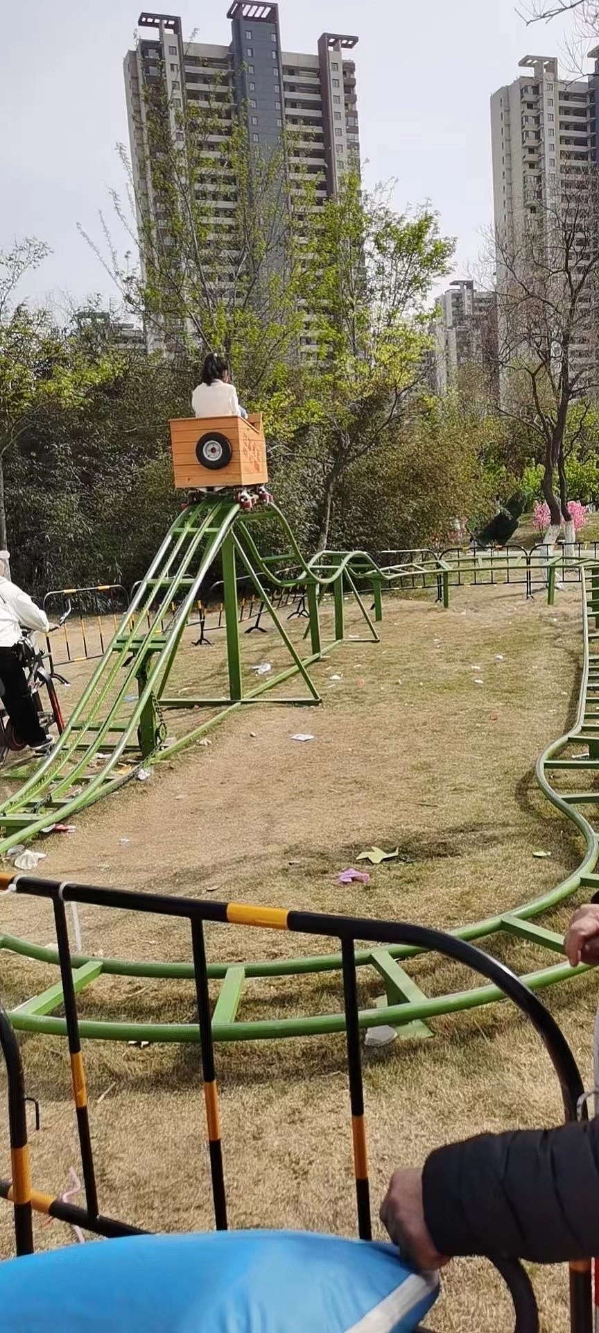 网红坑爹过山车好玩在哪里?