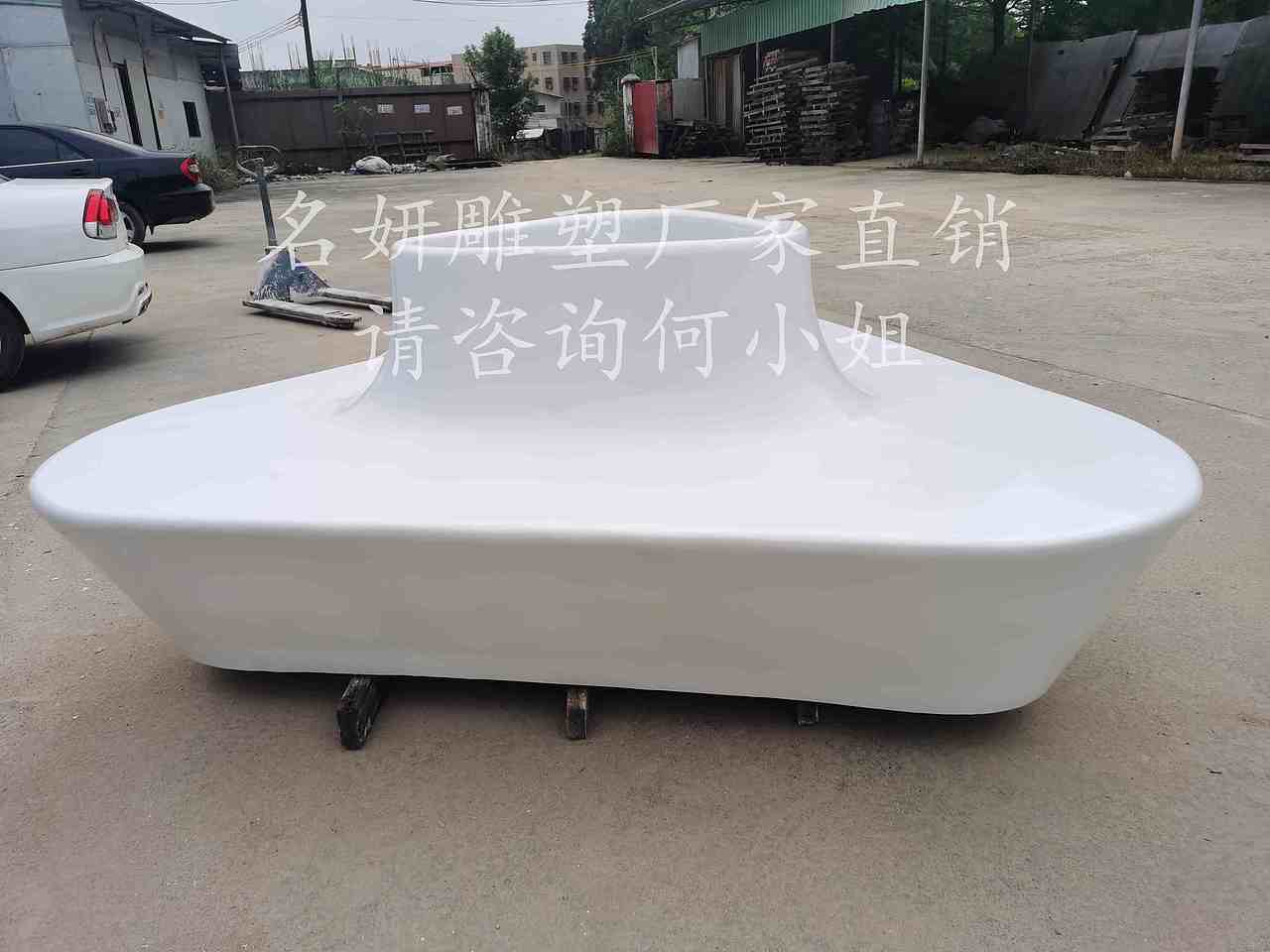 户外商业街玻璃钢休闲椅雕塑等边三角形花盆实用性较强