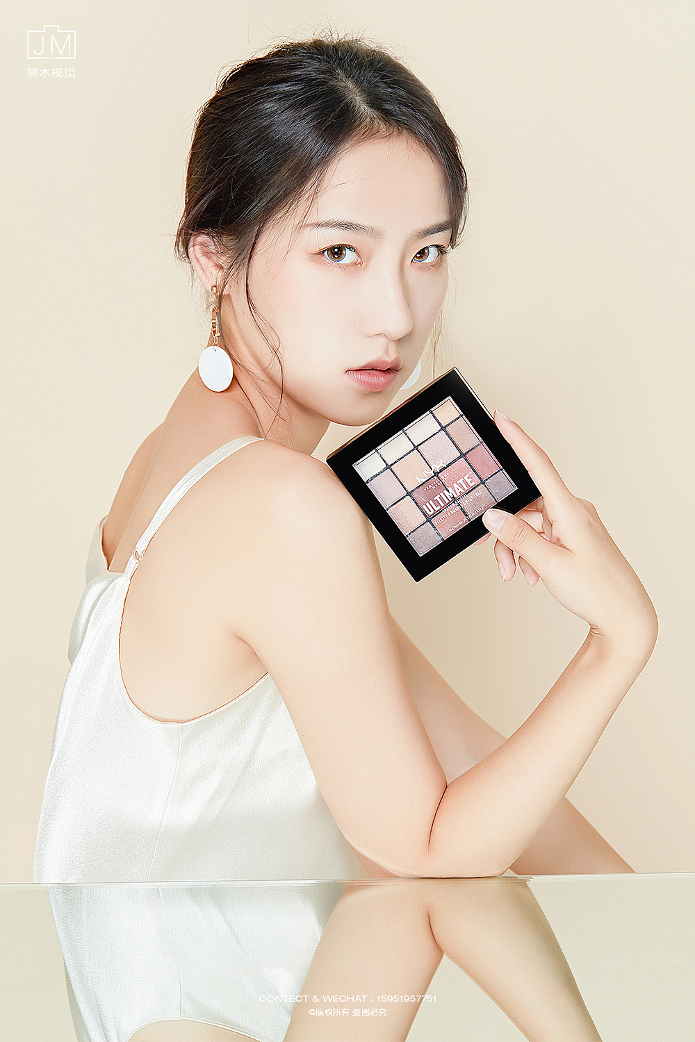 美妆摄影丨简木视觉 × 口红眼影护肤人像 产品静物拍摄