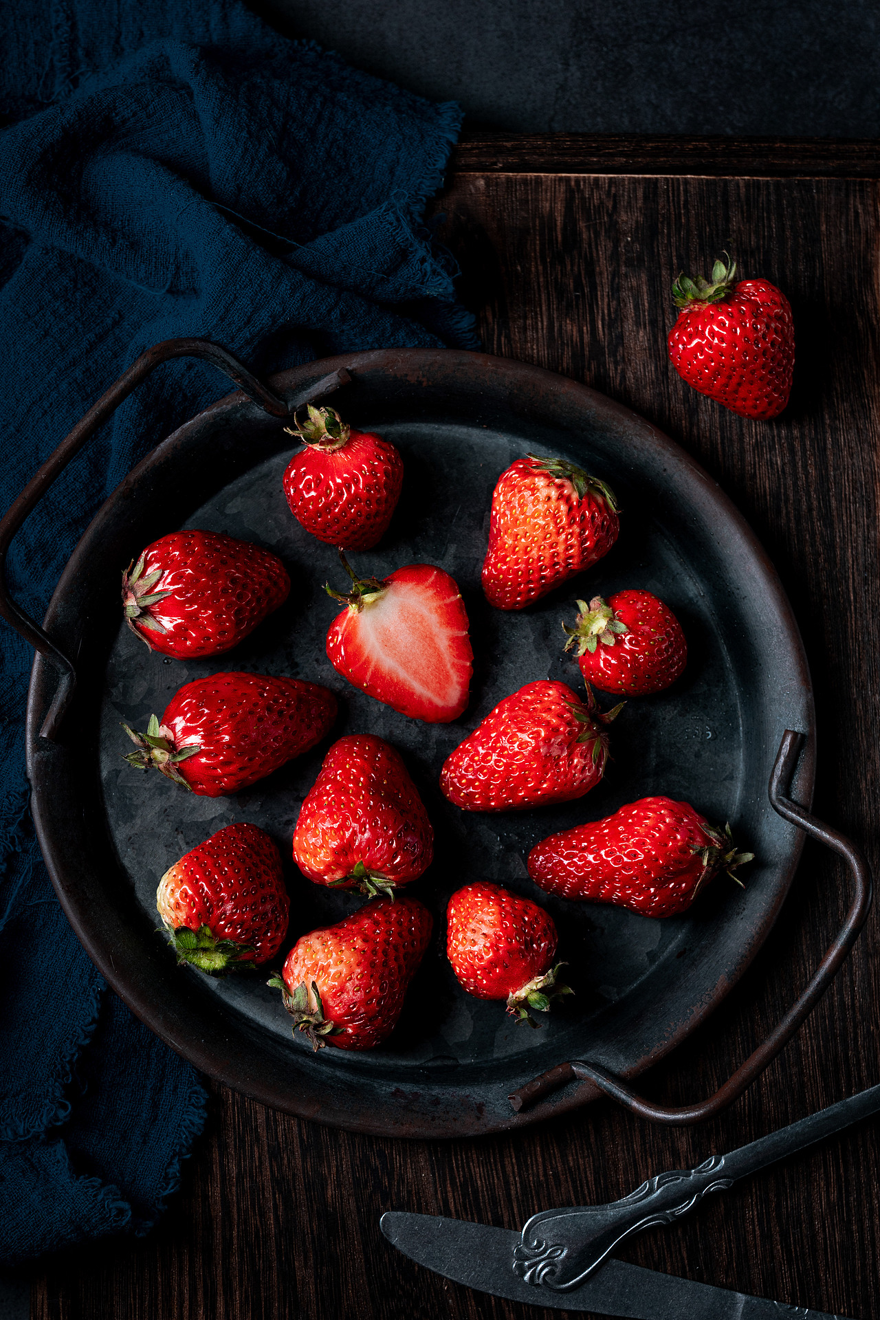 靜物|草莓（圖ZMjk0NTIxOTMy） - 美食攝影 - 站酷設(shè)計(jì)師浪琪美食攝影原創(chuàng)素材 - 站酷ZCOOL