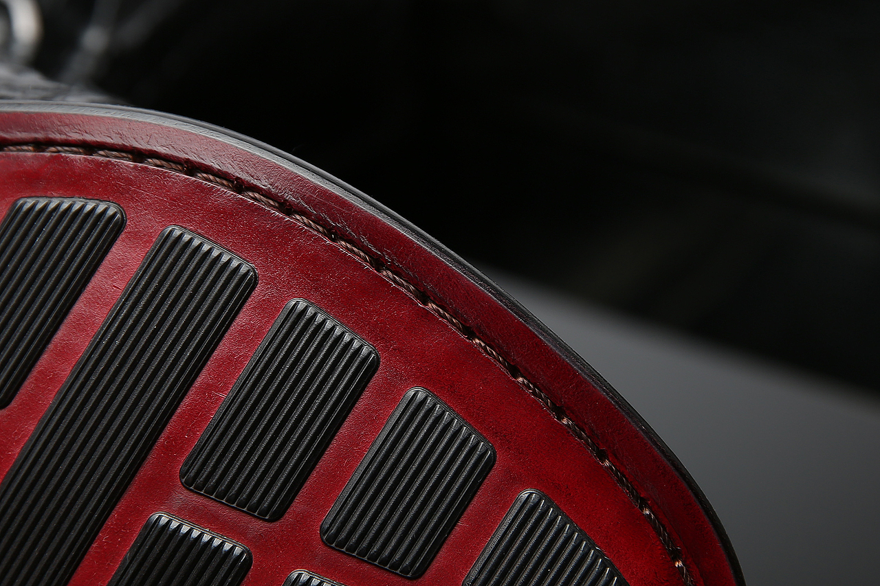 高档鳄鱼皮男鞋精拍