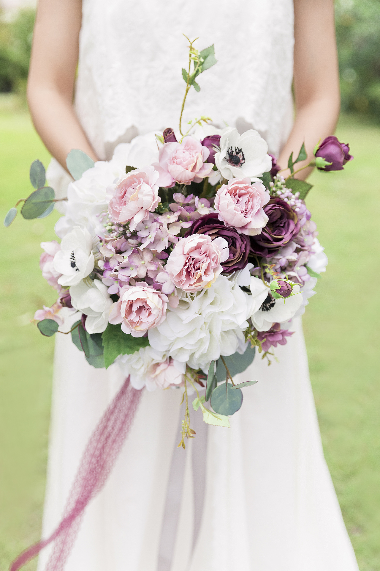 夏日里的清新手捧花