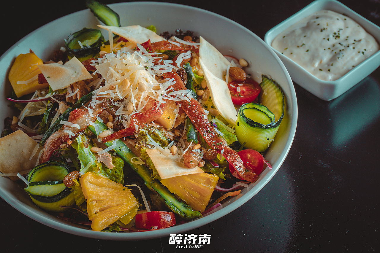 BEE'S KNESS 菜单设计（图ZODQzNzE0Njg=） - 书籍/画册 - 站酷设计师画画的黑胖子原创素材 - 站酷ZCOOL