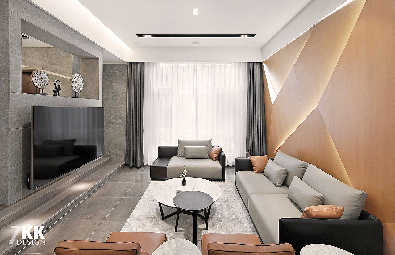 简约而又不简单的电视背景墙,深灰色的大理石材质与凹凸有致的斜面木饰面的搭配,在灯光的映衬下让冰冷的空间多了份家的温暖,同时又具有艺术生活的气息。