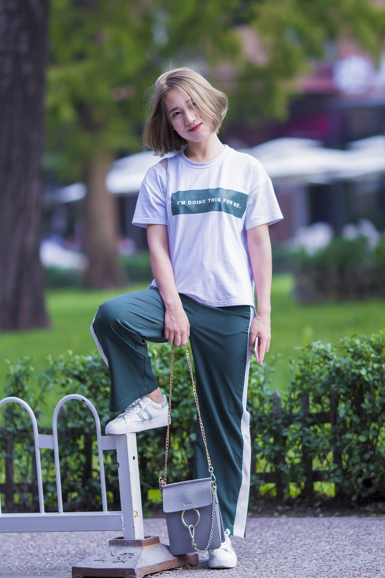 你眼中的春与秋,胜过山川与河流。