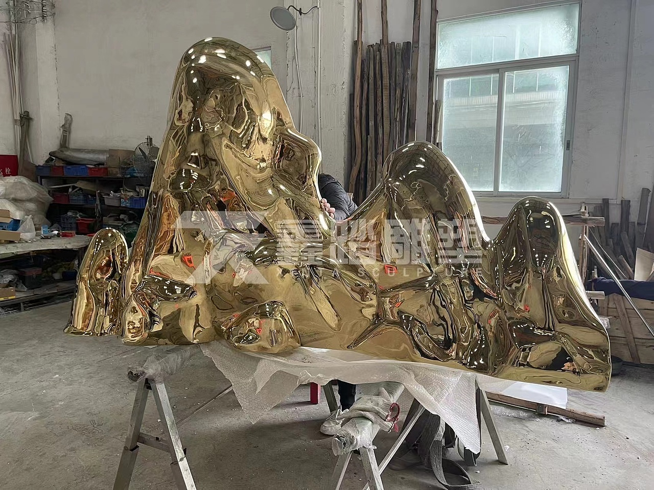 镜面钛金不锈钢假山雕塑景观园林金属工艺品摆件 超靓