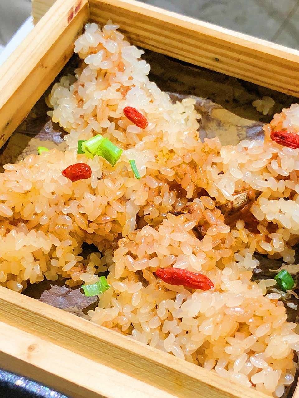 《左小馆剁椒鱼头》· 媒体品鉴会物料设计