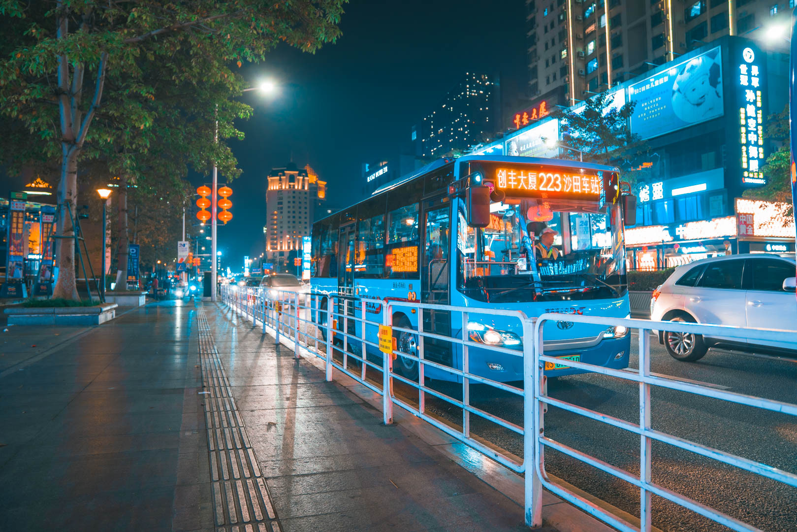 东莞市虎门黄河时装夜景