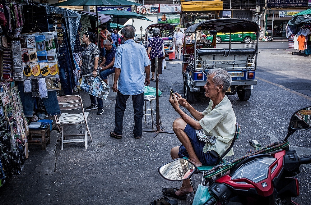 曼谷街头（图ZMTk5NzcxNDQw） - 人文/纪实摄影 - 站酷设计师达尔达尼洋原创素材 - 站酷ZCOOL