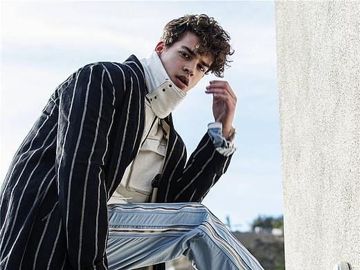 內(nèi)衣腹肌猛男Andreas（個(gè)人主頁(yè)-ZNDI5NjI3Mjg=） - 人像攝影 - 站酷設(shè)計(jì)師YOUTH優(yōu)思模特原創(chuàng)素材 - 站酷ZCOOL