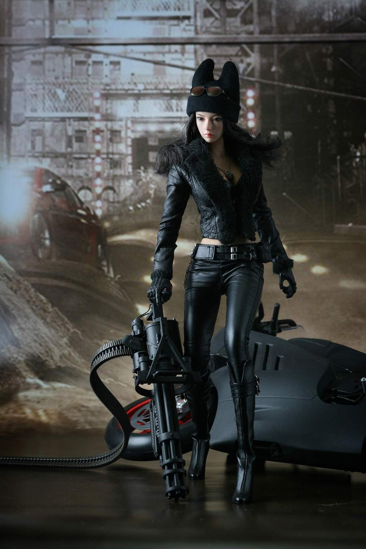 很喜欢这款头雕 非常美艳 偏漫画风格的 自己换了头发造型 摩托车头盔