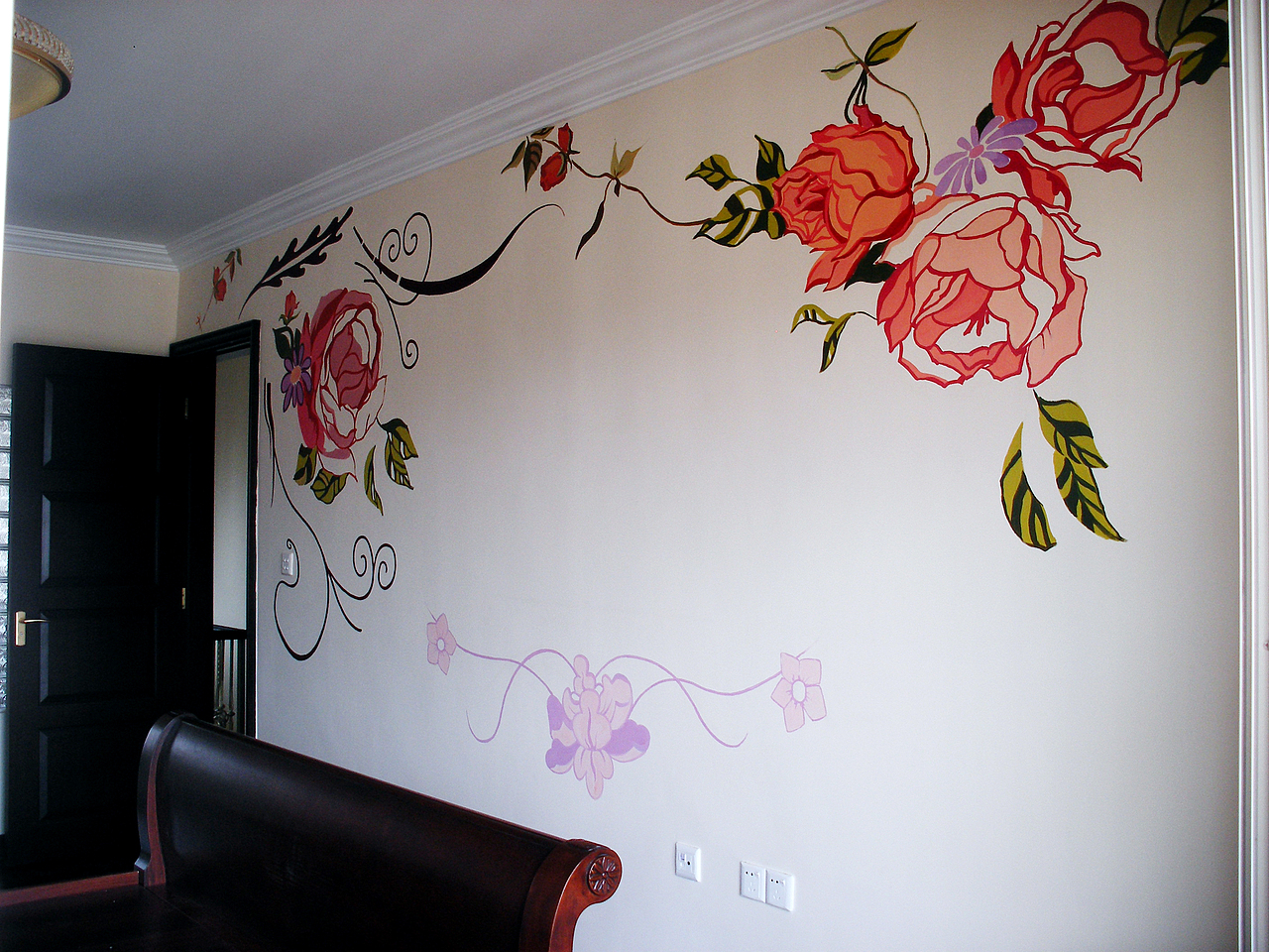家庭墙绘(家装美化空间的一种艺术手绘形式)