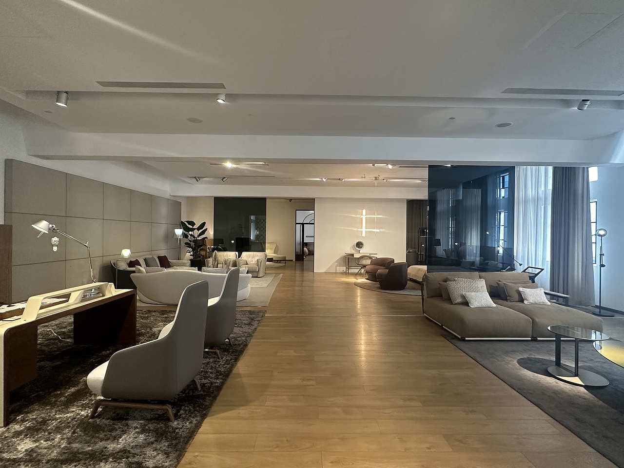Furniture Showroom Design（图ZMzQwNTk4Njgw） - 商业空间设计 - 站酷设计师lucylindesgins原创素材 - 站酷ZCOOL