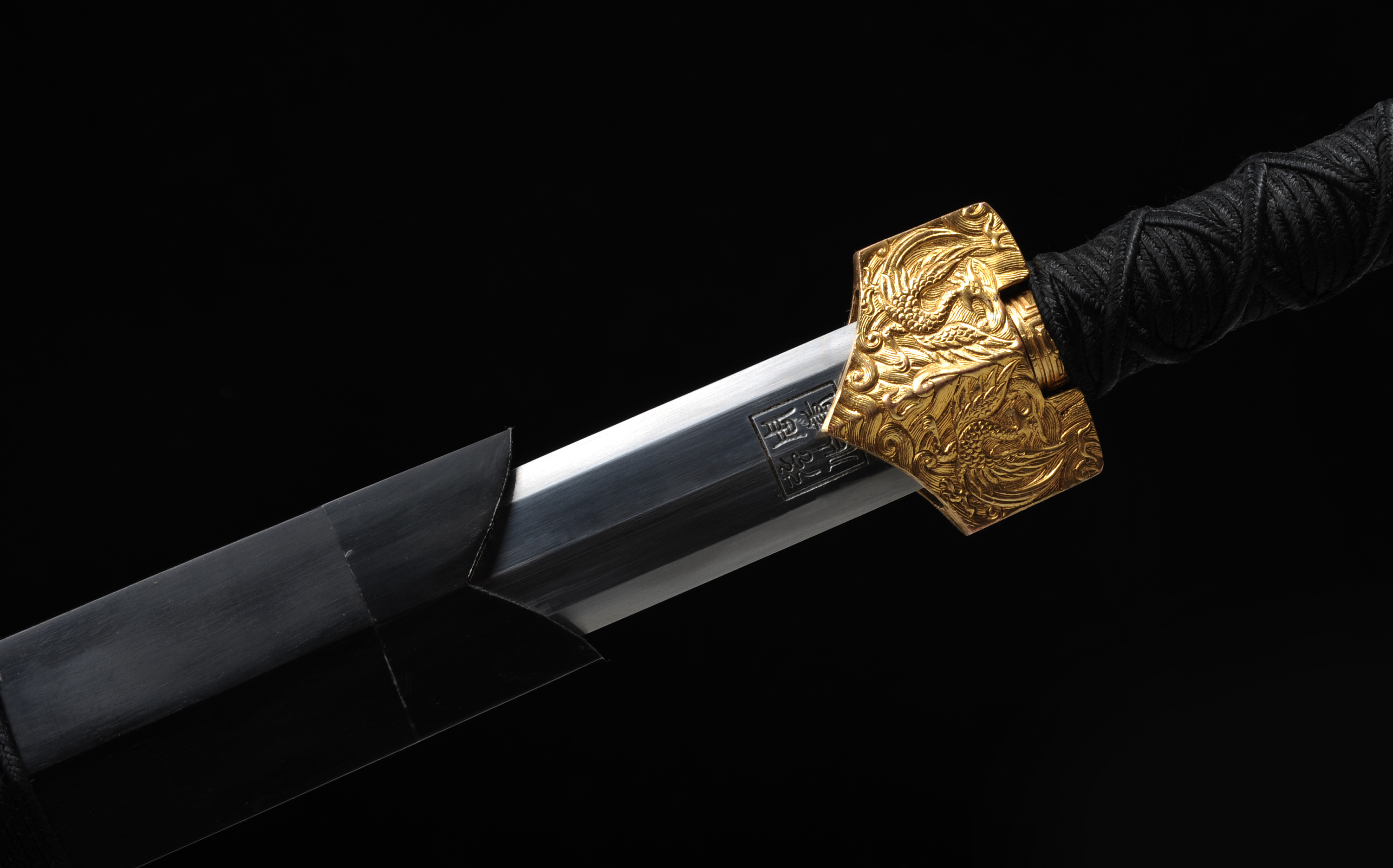 刀剑-四圣兽金色八面剑