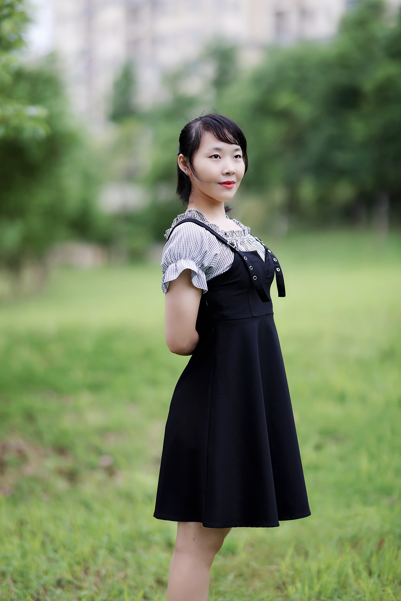 如果你听见风中有些动静,可能是我在想你。