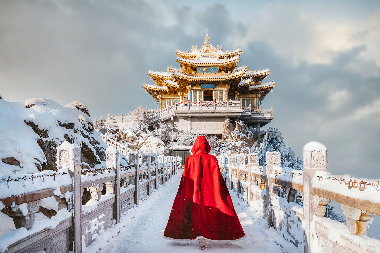 老君山金顶道教建筑群 —— 金殿