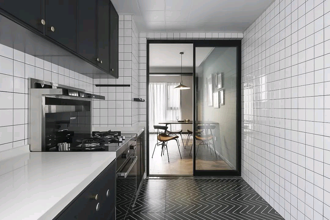 通透与隐私兼备的色彩空间