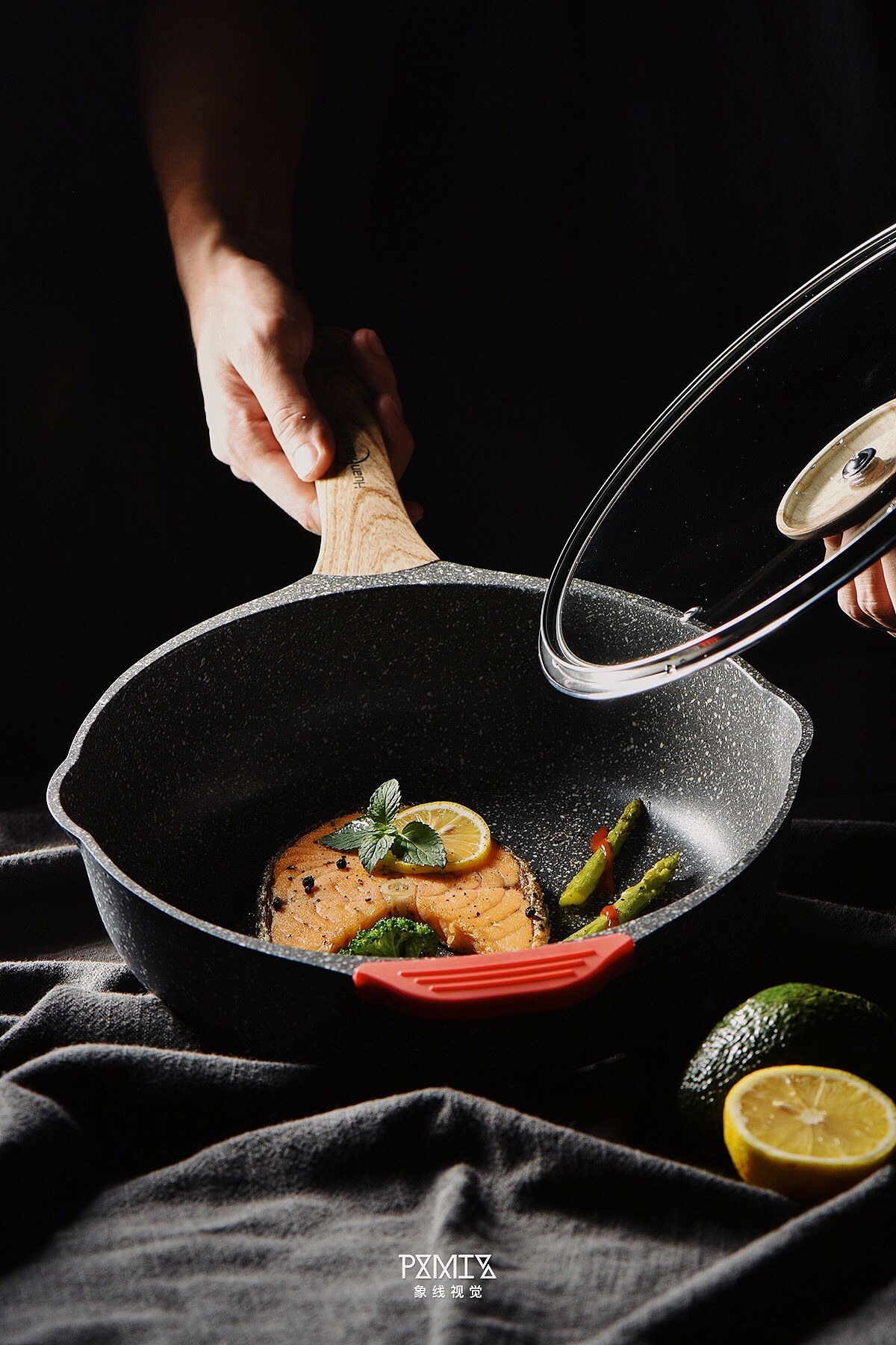 欧式暗调锅具拍摄 | 象线视觉（图ZMTUyNzk2NTAw） - 产品摄影 - 站酷设计师光影集原创素材 - 站酷ZCOOL