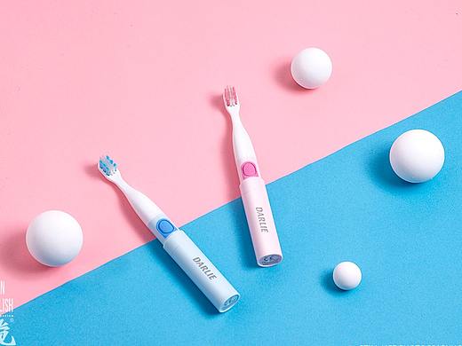 黑人电动儿童牙刷拍摄