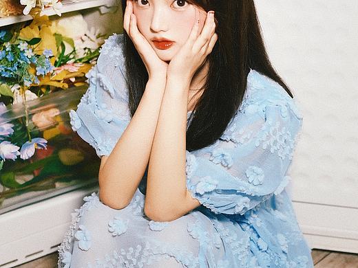 出息了我拍到了女爱豆｜韩系胶片写真🌷
