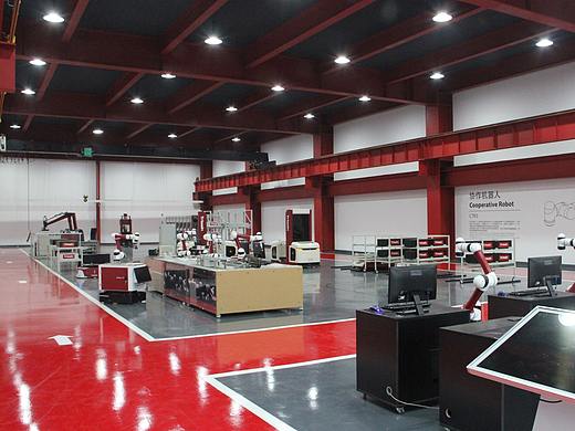 工业机器人展示车间实景拍摄